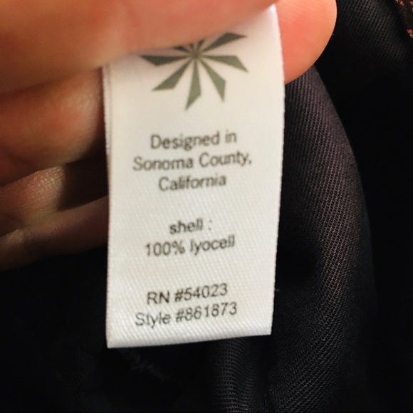 Athleta cargo pants size 8 - Picture 9 of 10